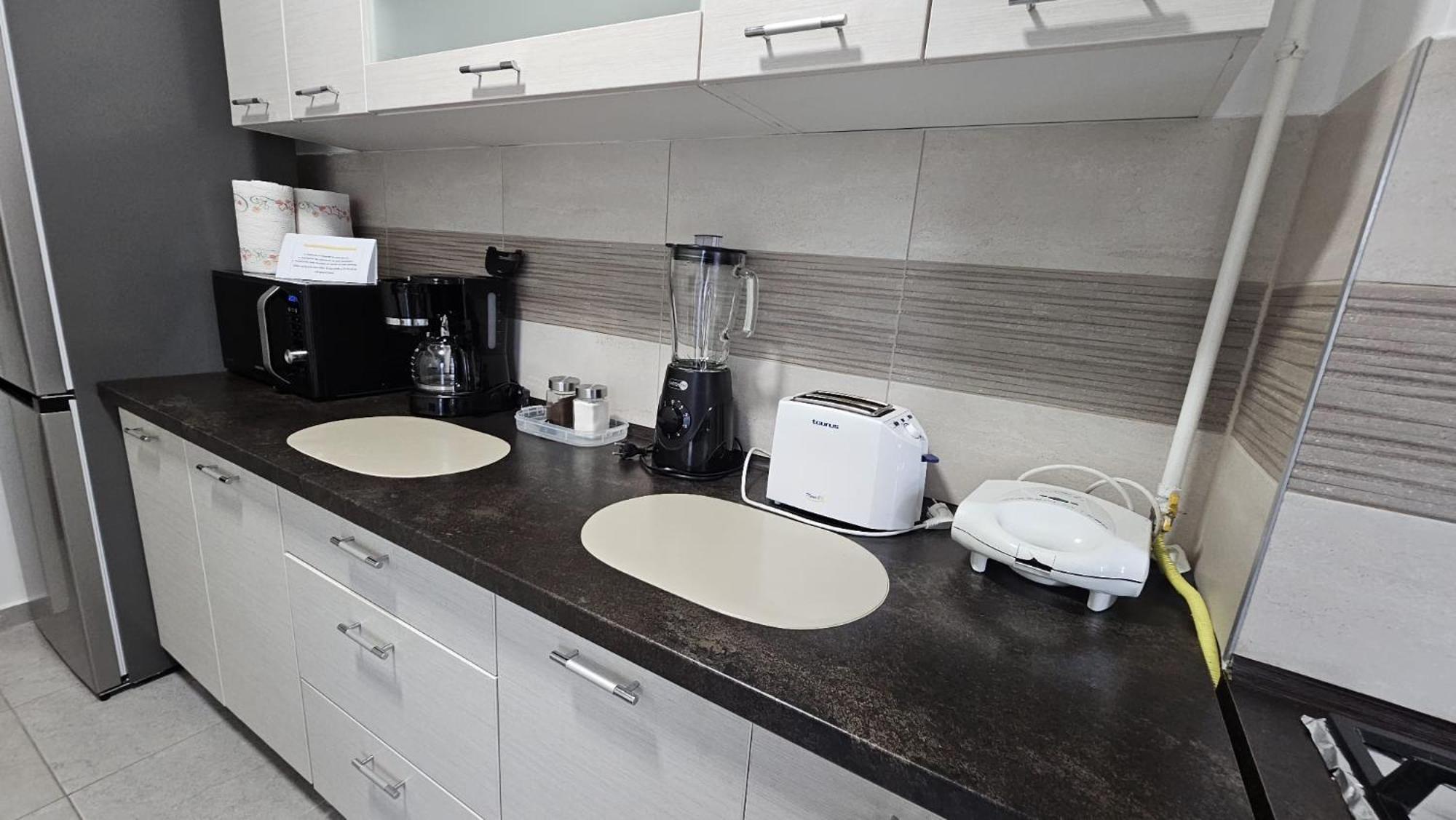 Elissa Apartment Брашов Екстериор снимка